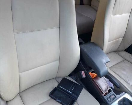 Синий БМВ 3 Серия, объемом двигателя 1.8 л и пробегом 270 тыс. км за 5000 $, фото 9 на Automoto.ua