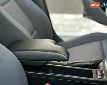 Синий БМВ 3 Серия, объемом двигателя 1.8 л и пробегом 250 тыс. км за 4399 $, фото 77 на Automoto.ua