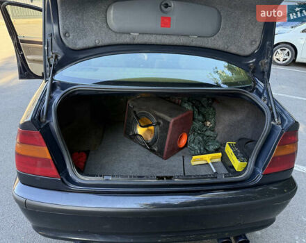 Синий БМВ 3 Серия, объемом двигателя 2 л и пробегом 385 тыс. км за 5650 $, фото 35 на Automoto.ua