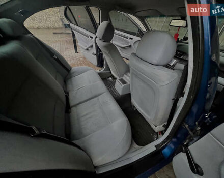 Синій БМВ 3 Серія, об'ємом двигуна 1.8 л та пробігом 323 тис. км за 4799 $, фото 14 на Automoto.ua