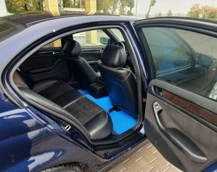 Синій БМВ 3 Серія, об'ємом двигуна 1.8 л та пробігом 240 тис. км за 3600 $, фото 5 на Automoto.ua