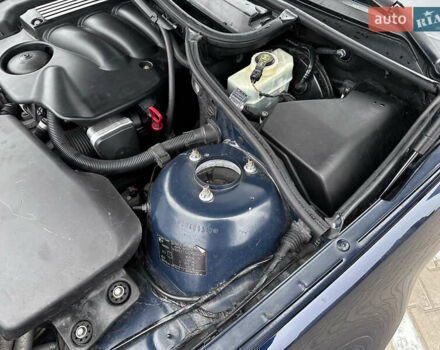 Синий БМВ 3 Серия, объемом двигателя 2 л и пробегом 288 тыс. км за 7199 $, фото 25 на Automoto.ua