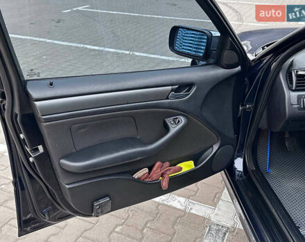 Синий БМВ 3 Серия, объемом двигателя 2 л и пробегом 288 тыс. км за 7199 $, фото 18 на Automoto.ua