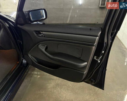 Синій БМВ 3 Серія, об'ємом двигуна 2 л та пробігом 300 тис. км за 6999 $, фото 30 на Automoto.ua