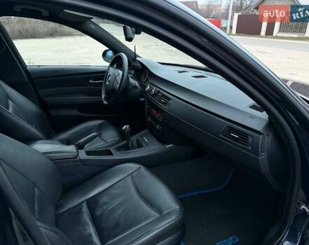Синій БМВ 3 Серія, об'ємом двигуна 2 л та пробігом 300 тис. км за 3550 $, фото 3 на Automoto.ua