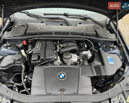 Синій БМВ 3 Серія, об'ємом двигуна 2 л та пробігом 240 тис. км за 6999 $, фото 30 на Automoto.ua