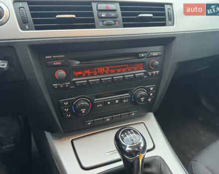 Синій БМВ 3 Серія, об'ємом двигуна 2 л та пробігом 240 тис. км за 7000 $, фото 36 на Automoto.ua