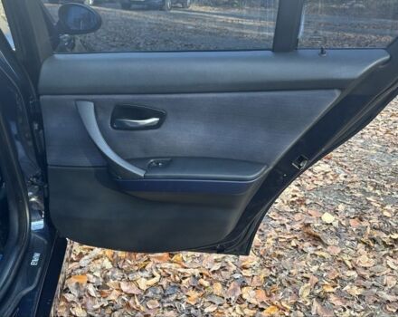 Синий БМВ 3 Серия, объемом двигателя 3 л и пробегом 304 тыс. км за 12500 $, фото 10 на Automoto.ua