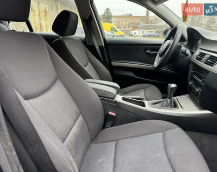 Синій БМВ 3 Серія, об'ємом двигуна 2 л та пробігом 240 тис. км за 6999 $, фото 26 на Automoto.ua