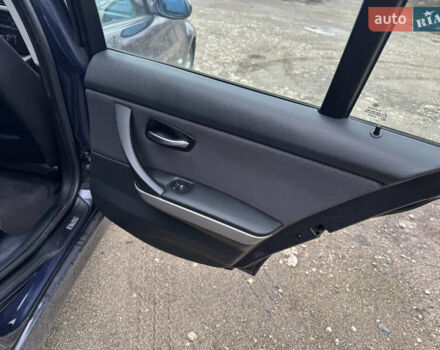 Синій БМВ 3 Серія, об'ємом двигуна 2 л та пробігом 240 тис. км за 6999 $, фото 23 на Automoto.ua