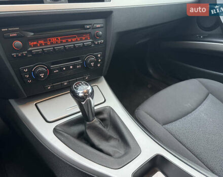 БМВ 3 Серия 2006 в Волочиске на Automoto.ua Синий БМВ 3 Серия, объемом двигателя 2 л и пробегом 240 тыс. км за 6999 $, фото 34 на Automoto.ua