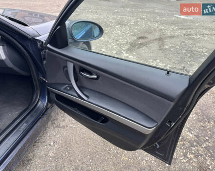 Синій БМВ 3 Серія, об'ємом двигуна 2 л та пробігом 240 тис. км за 6999 $, фото 25 на Automoto.ua