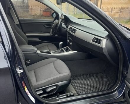 Синій БМВ 3 Серія, об'ємом двигуна 2 л та пробігом 200 тис. км за 7300 $, фото 4 на Automoto.ua