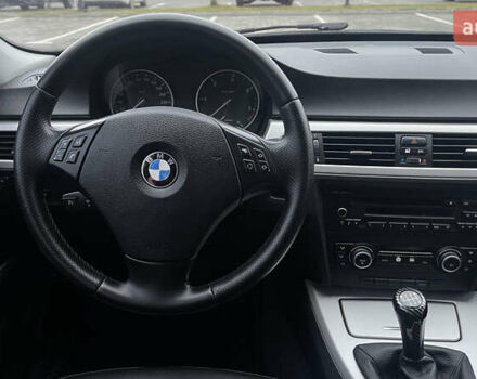 Синий БМВ 3 Серия, объемом двигателя 2 л и пробегом 280 тыс. км за 8200 $, фото 9 на Automoto.ua