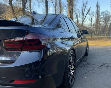 Синий БМВ 3 Серия, объемом двигателя 2 л и пробегом 215 тыс. км за 13500 $, фото 4 на Automoto.ua