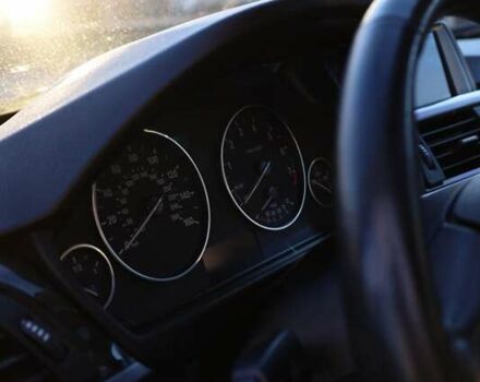 Синий БМВ 3 Серия, объемом двигателя 2 л и пробегом 170 тыс. км за 12500 $, фото 26 на Automoto.ua