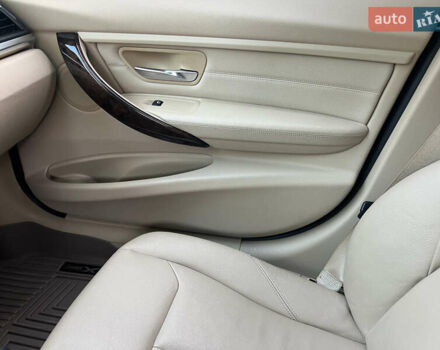 Синий БМВ 3 Серия, объемом двигателя 2 л и пробегом 213 тыс. км за 15000 $, фото 16 на Automoto.ua