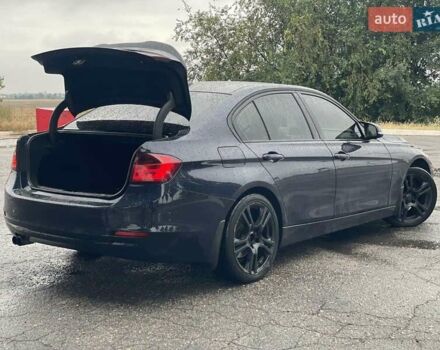 Синий БМВ 3 Серия, объемом двигателя 2 л и пробегом 162 тыс. км за 13200 $, фото 11 на Automoto.ua