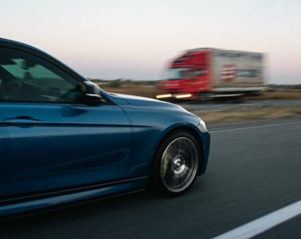 Синий БМВ 3 Серия, объемом двигателя 2.98 л и пробегом 140 тыс. км за 18500 $, фото 4 на Automoto.ua