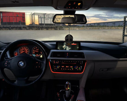 Синій БМВ 3 Серія, об'ємом двигуна 2 л та пробігом 240 тис. км за 13999 $, фото 9 на Automoto.ua