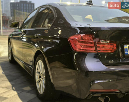 Синий БМВ 3 Серия, объемом двигателя 2 л и пробегом 70 тыс. км за 14499 $, фото 5 на Automoto.ua