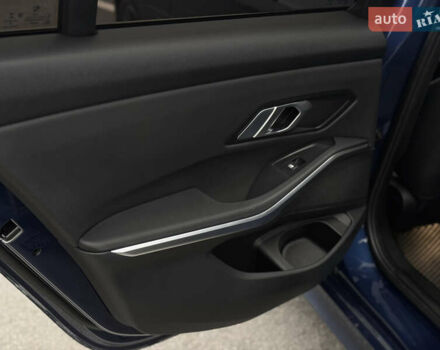 Синий БМВ 3 Серия, объемом двигателя 2 л и пробегом 32 тыс. км за 32000 $, фото 30 на Automoto.ua