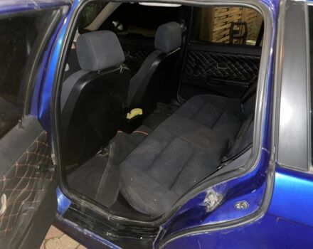Синій БМВ 3 Серія, об'ємом двигуна 2 л та пробігом 250 тис. км за 1900 $, фото 7 на Automoto.ua