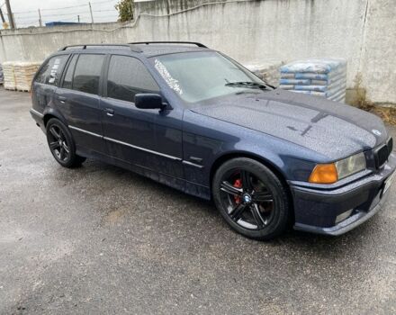 Синій БМВ 3 Серія, об'ємом двигуна 2.8 л та пробігом 430 тис. км за 3700 $, фото 1 на Automoto.ua