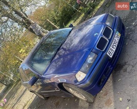 Синий БМВ 3 Серия, объемом двигателя 1.8 л и пробегом 500 тыс. км за 2700 $, фото 6 на Automoto.ua