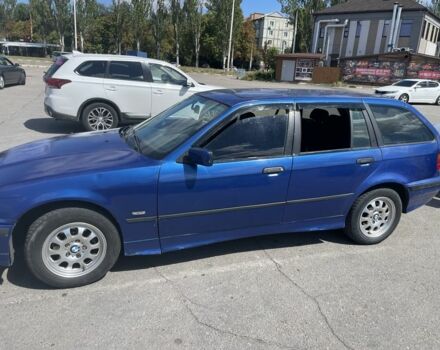 Синій БМВ 3 Серія, об'ємом двигуна 2 л та пробігом 250 тис. км за 1900 $, фото 3 на Automoto.ua