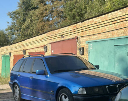 Синий БМВ 3 Серия, объемом двигателя 1.8 л и пробегом 234 тыс. км за 2500 $, фото 1 на Automoto.ua