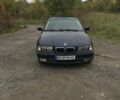 Синий БМВ 3 Серия, объемом двигателя 1.8 л и пробегом 380 тыс. км за 4000 $, фото 3 на Automoto.ua