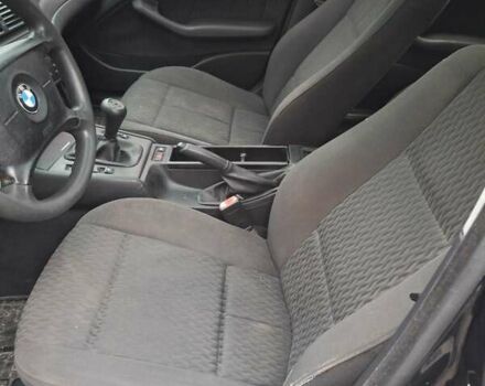 Синий БМВ 3 Серия, объемом двигателя 2 л и пробегом 375 тыс. км за 1750 $, фото 5 на Automoto.ua