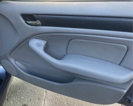 Синий БМВ 3 Серия, объемом двигателя 2 л и пробегом 140 тыс. км за 3500 $, фото 5 на Automoto.ua