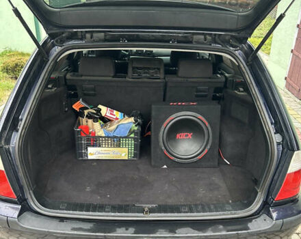 Синий БМВ 3 Серия, объемом двигателя 2 л и пробегом 333 тыс. км за 4800 $, фото 4 на Automoto.ua