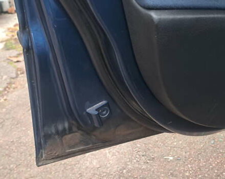 Синій БМВ 3 Серія, об'ємом двигуна 2 л та пробігом 410 тис. км за 3200 $, фото 24 на Automoto.ua