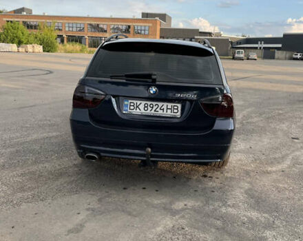 Синій БМВ 3 Серія, об'ємом двигуна 2 л та пробігом 250 тис. км за 8400 $, фото 3 на Automoto.ua