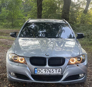 Синій БМВ 3 Серія, об'ємом двигуна 2 л та пробігом 390 тис. км за 8700 $, фото 4 на Automoto.ua