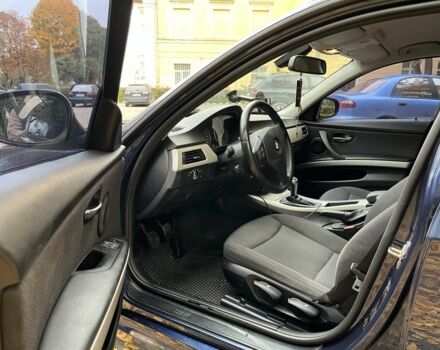 БМВ 3 Серия 2011 в Староконстантинов на Automoto.ua Синий БМВ 3 Серия, объемом двигателя 2 л и пробегом 390 тыс. км за 7200 $, фото 7 на Automoto.ua