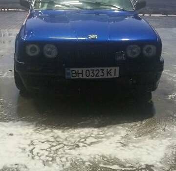 Синій БМВ 3 Серія, об'ємом двигуна 1.8 л та пробігом 350 тис. км за 1500 $, фото 1 на Automoto.ua