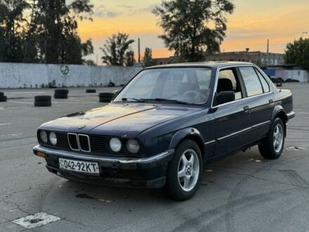 БМВ 3 Серія 1987 у Києві на Automoto.ua Синій БМВ 3 Серія, об'ємом двигуна 2.5 л та пробігом 200 тис. км за 1600 $, фото 1 на Automoto.ua