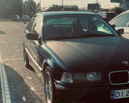 Синий БМВ 3 Серия, объемом двигателя 1.8 л и пробегом 505 тыс. км за 2600 $, фото 1 на Automoto.ua