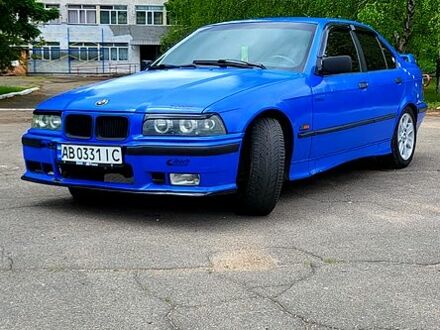 БМВ 3 Серія 1994 у Новоукраинке на Automoto.ua Синій БМВ 3 Серія, об'ємом двигуна 1.8 л та пробігом 390 тис. км за 2599 $, фото 1 на Automoto.ua