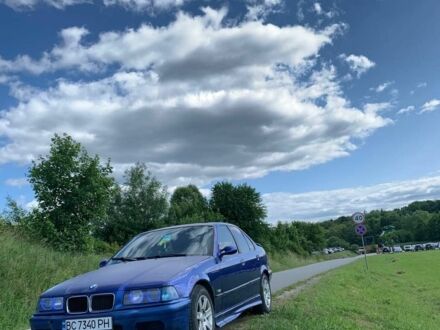 Синій БМВ 3 Серія, об'ємом двигуна 1.8 л та пробігом 1000 тис. км за 1700 $, фото 1 на Automoto.ua