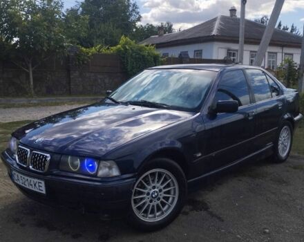 Синий БМВ 3 Серия, объемом двигателя 1.7 л и пробегом 70 тыс. км за 1700 $, фото 1 на Automoto.ua