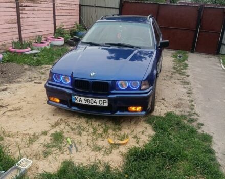 Синий БМВ 3 Серия, объемом двигателя 2.5 л и пробегом 360 тыс. км за 4500 $, фото 1 на Automoto.ua