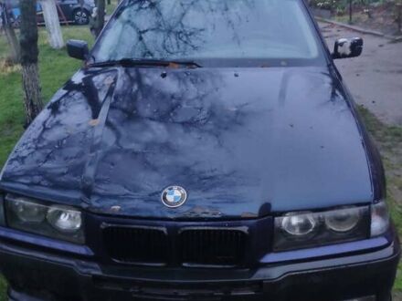 Синій БМВ 3 Серія, об'ємом двигуна 2 л та пробігом 380 тис. км за 2100 $, фото 1 на Automoto.ua