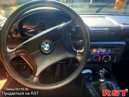 Синий БМВ 3 Серия, объемом двигателя 1.6 л и пробегом 250 тыс. км за 3500 $, фото 1 на Automoto.ua