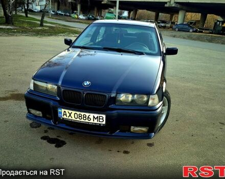 Синий БМВ 3 Серия, объемом двигателя 1.6 л и пробегом 160 тыс. км за 3000 $, фото 1 на Automoto.ua