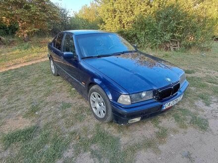 БМВ 3 Серія 1998 у Черкасах на Automoto.ua Синій БМВ 3 Серія, об'ємом двигуна 1.8 л та пробігом 450 тис. км за 2200 $, фото 1 на Automoto.ua